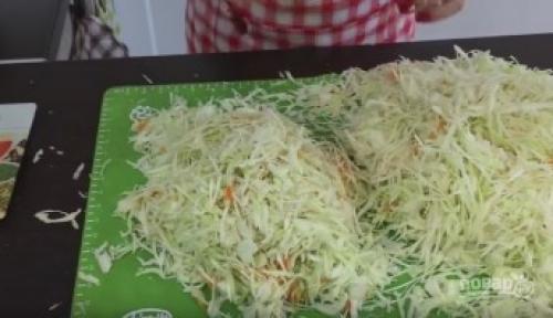 Квашеная капуста (хрустящая самый простой рецепт). Квашеная капуста (хрустящая и сочная)