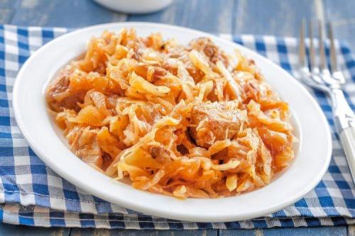 Какие блюда можно приготовить из квашеной капусты в банке с рассолом. 12 рецептов тушеной квашеной капусты, которая тает во рту