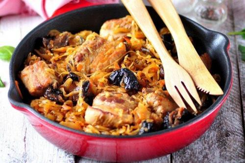 Какие блюда можно приготовить из квашеной капусты в банке с рассолом. 12 рецептов тушеной квашеной капусты, которая тает во рту