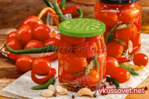 Помидоры с чесноком и острым перцем на зиму. Помидоры с острым перцем и чесноком на зиму