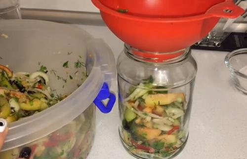 Острые зеленые помидоры с чесноком на зиму. Зеленые помидоры на зиму — 10 самых вкусных рецептов