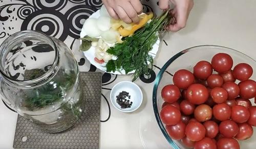Сладкие помидоры с чесноком на зиму. Сладкие маринованные помидоры на зиму – очень вкусный рецепт