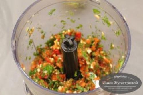 Квашеные острые зеленые помидоры. Квашеные зеленые помидоры с острой начинкой без уксуса