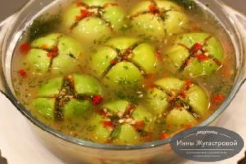 Квашеные острые зеленые помидоры. Квашеные зеленые помидоры с острой начинкой без уксуса