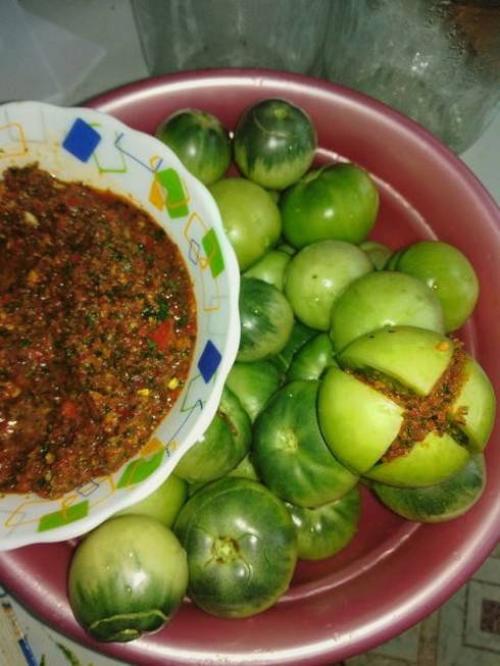 Помидоры зелёные фаршированные солёные на зиму.. Фаршированные зеленые помидоры 02