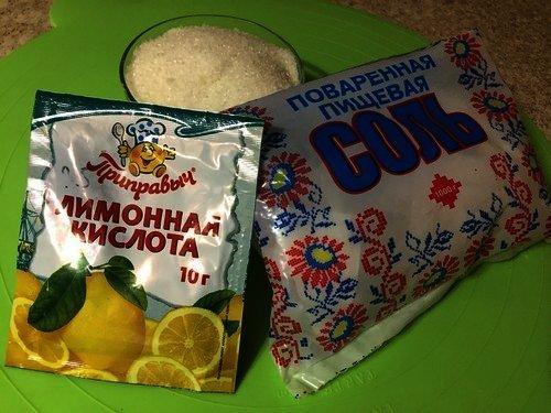 Помидоры с хреном консервация. Помидоры с хреном и чесноком