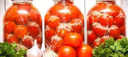 Помидоры в снегу на 2 литровую банку. Помидоры «В снегу» с чесноком на зиму, рецепты томатов под снегом на 1 литровую, 1,5 и 3 литровые банки