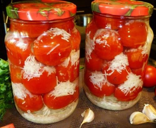 Помидоры в снегу с хреном. Помидоры в снегу на зиму с чесноком, хреном и горчицей: 5 самых вкусных рецептов помидоров под снегом 08