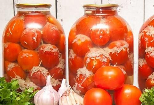 Помидоры в снегу с хреном. Помидоры в снегу на зиму с чесноком, хреном и горчицей: 5 самых вкусных рецептов помидоров под снегом 07