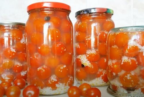 Помидоры в снегу с хреном. Помидоры в снегу на зиму с чесноком, хреном и горчицей: 5 самых вкусных рецептов помидоров под снегом 36