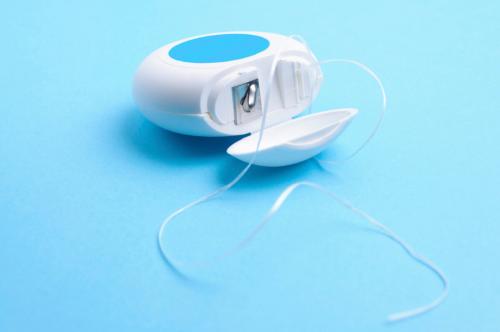 Зубная нить вред. Зубная нить — польза или вред для зубов