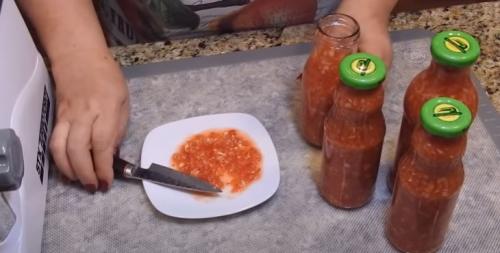 Хреновая закуска рецепт без варки. Классический рецепт хреновины с помидорами без варки