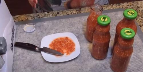 Хреновая закуска рецепт без варки. Классический рецепт хреновины с помидорами без варки