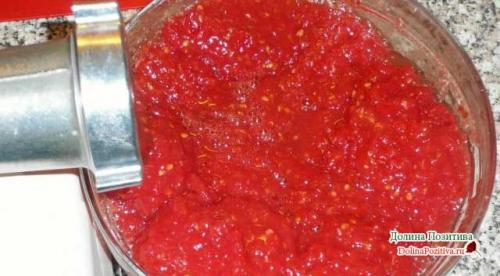 Хреновая закуска из помидор с хреном и чесноком на зиму. Хреновина на зиму: 7 рецептов, чтобы не закисла