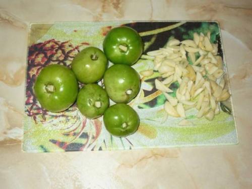 Квашеные зеленые помидоры в банках и в кастрюле. Квашеные зеленые помидоры в кастрюле 05