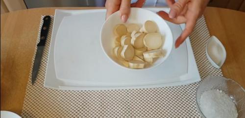 Простой рецепт хреновины. Хреновина на зиму — 8 очень вкусных рецептов хреновой закуски