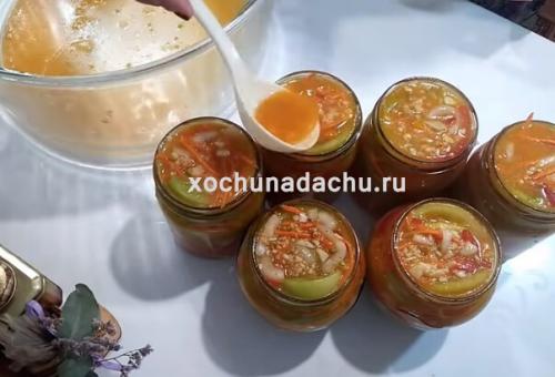 Резанные дольками зеленые помидоры с чесноком на зиму. Зеленые помидоры по-корейски длительного хранения