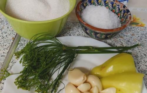 Зеленые фаршированные помидоры чесноком и морковью.. Зеленые помидоры, фаршированные морковью и чесноком 06