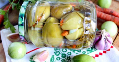 Зеленые фаршированные помидоры чесноком и морковью.. Зеленые помидоры, фаршированные морковью и чесноком 29