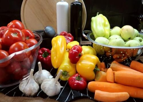 Аджика из зеленого болгарского перца и помидор. Аджика на зиму из помидоров или болгарского перца. Как сварить вкусный соус — 9 простых рецептов