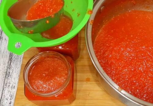 Аджика из зеленого болгарского перца и помидор. Аджика на зиму из помидоров или болгарского перца. Как сварить вкусный соус — 9 простых рецептов