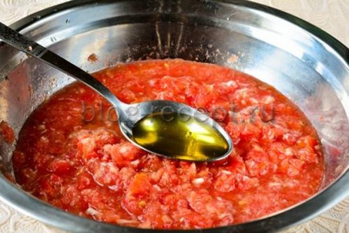 Хреновина из помидора и хрена с чесноком на зиму с варкой. Хреновина из помидор и чеснока на зиму без варки