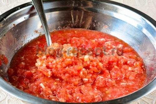 Хреновина из помидора и хрена с чесноком на зиму с варкой. Хреновина из помидор и чеснока на зиму без варки