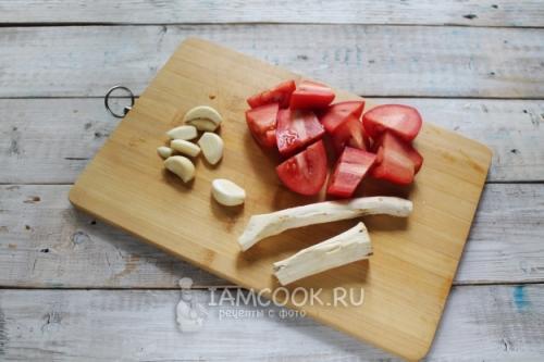 Горлодёр из помидор с чесноком на зиму. Горлодер из помидоров с чесноком на зиму – 7 пошаговых рецептов 11 Горлодёр из помидор с чесноком на зиму. Горлодер из помидоров с чесноком на зиму – 7 пошаговых рецептов 11
