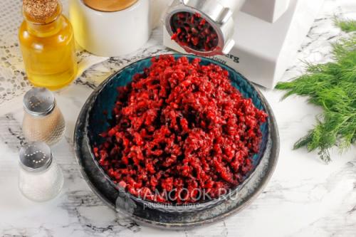 Икра свекольная на зиму: простой рецепт с использованием мясорубки 02