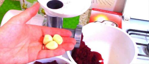 Икра свекольная на зиму: простой рецепт с использованием мясорубки 19