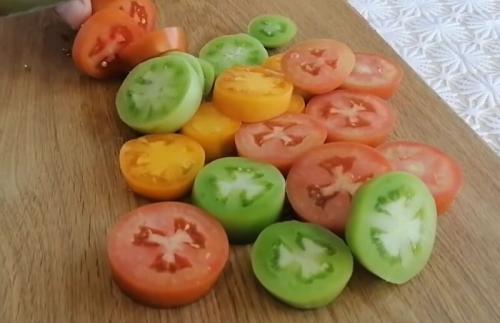 Что нужно для приготовления рецепта маринования зеленых помидоров с чесноком. Маринованные зелёные помидоры на зиму — 12 очень вкусных рецептов, пальчики оближешь