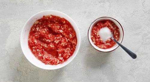 Хреновина из помидор и чеснока на зиму. Хреновина из помидор на зиму без варки и уксуса — классический рецепт 23 Хреновина из помидор и чеснока на зиму. Хреновина из помидор на зиму без варки и уксуса — классический рецепт 23