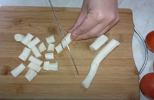 Хреновина рецепт с варкой. Хреновина на зиму — классический рецепт приготовления без варки