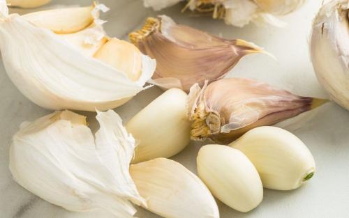 Хреновина рецепт с варкой. Хреновина на зиму — классический рецепт приготовления без варки