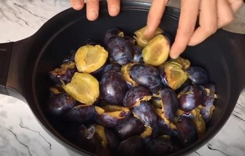 Густой джем из слив с желатином. Желе из сливы на зиму — простые рецепты с желатином, без косточек