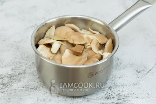 Вкусный рецепт икры грибной с луком, морковью и помидорами 07 Вкусный рецепт икры грибной с луком, морковью и помидорами 07