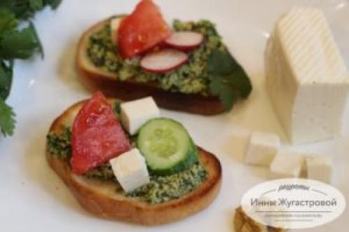 Какие блюда можно подавать с аджикой с кинзой и грецкими орехами. Пряный зеленый соус (кавказская приправа) из грецких орехов, чеснока и кинзы