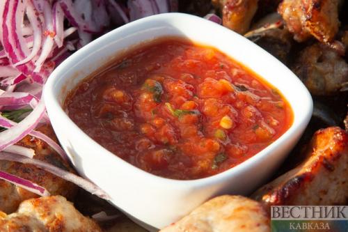 Вкус Абхазии: рецепт зеленой аджики с грецкими орехами 12 Вкус Абхазии: рецепт зеленой аджики с грецкими орехами 12