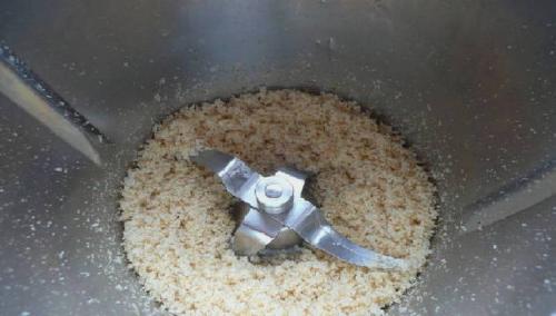 Традиционный рецепт аджики по-абхазски без варки в вариациях. Острая абхазская аджика без варки