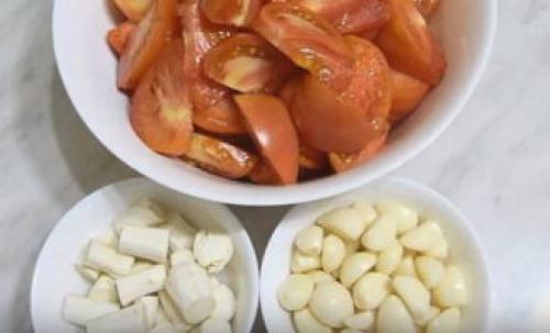 Помидоры с хреном и чесноком на зиму. Хреновина с помидорами и чесноком на зиму