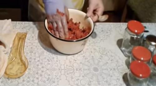 Можно ли приготовить аджику с орехами без орехов. Аджика абхазская классическая — 7 традиционных рецептов аджики по-абхазски без варки