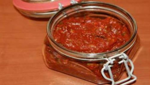 Вкус Грузии: рецепт аджики с орехами 01