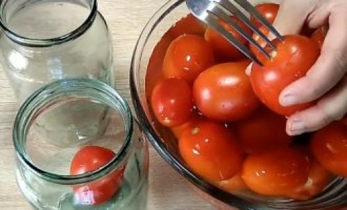 Соленые помидоры с горчицей. Помидоры в пластиковом ведре с горчицей, как бочковые 23 Соленые помидоры с горчицей. Помидоры в пластиковом ведре с горчицей, как бочковые 23