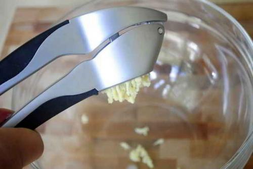 Маринованные вешенки с чесноком. Вешенки с чесноком: рецепты жареных и маринованных блюд