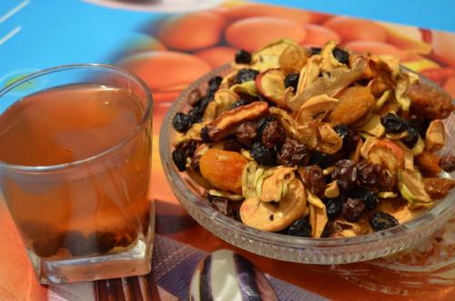 Польза и вред молока.  Молоко, получаемое от животных, не предназначено для человека, поэтому у многих людей оно не усваивается 05 Польза и вред молока.  Молоко, получаемое от животных, не предназначено для человека, поэтому у многих людей оно не усваивается 05