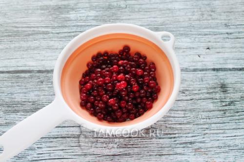 Вкусный и полезный: рецепт ручной перетерки клюквы с сахаром 23