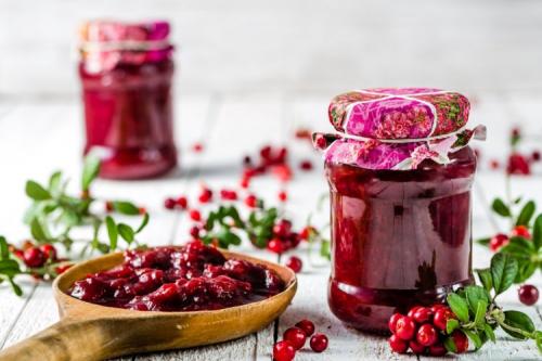 Как готовить клюкву с сахаром на зиму. Клюква на зиму: 20 рецептов заготовок на любой вкус