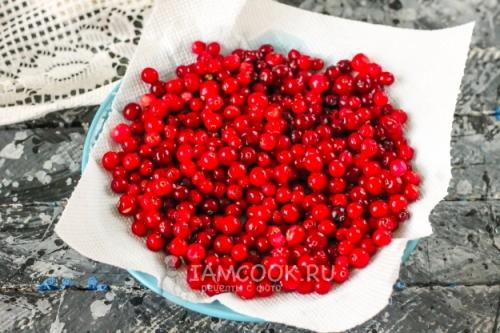Сохраняйте клюкву на зиму без варки: простой и практичный способ 10 Сохраняйте клюкву на зиму без варки: простой и практичный способ 10