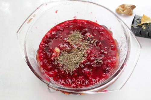 Сохраняйте клюкву на зиму без варки: простой и практичный способ 04 Сохраняйте клюкву на зиму без варки: простой и практичный способ 04