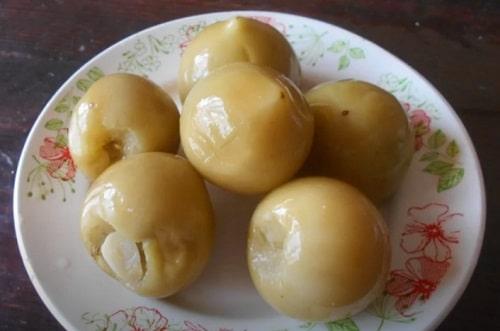 Соленые зеленые помидоры с горчицей и чесноком. Острые соленые зеленые помидоры с чесноком и зеленью (как бочковые)